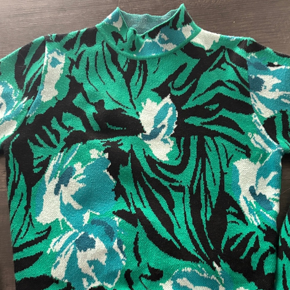 4SI3NNA Green, Blue and Black Patterned Sweater - cropped